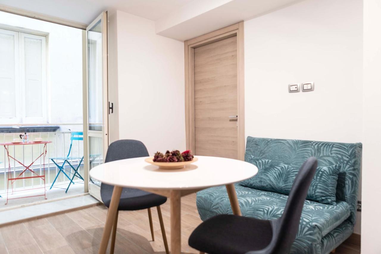 Via Nilo 20 Apartments Naples Exterior photo
